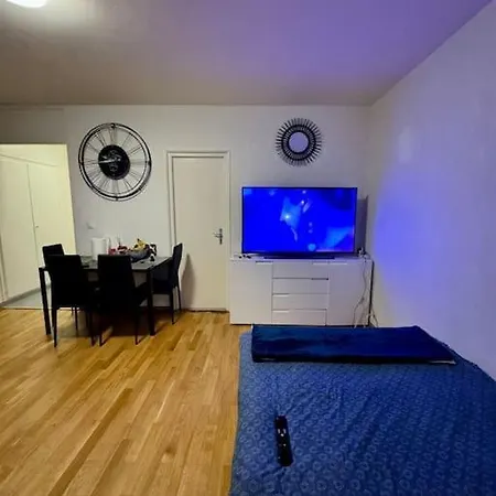 Apartamento En Lausanna شقة *